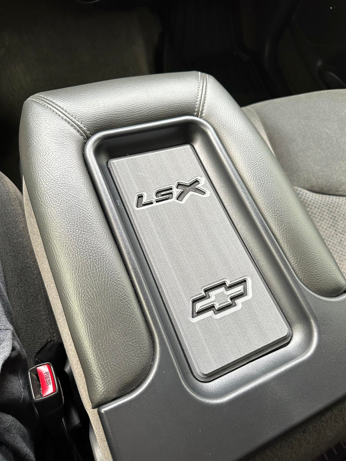 1999-2007 GMT800 Center Console Mat (Jump Seat Console)